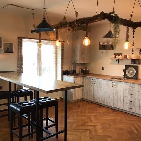 Red Castle Hotel Yerevan Ngoại thất bức ảnh