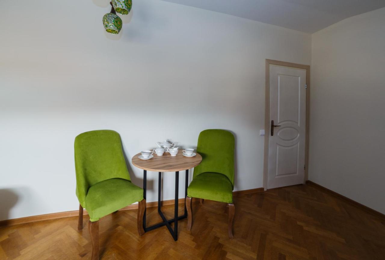 Red Castle Hotel Yerevan Ngoại thất bức ảnh