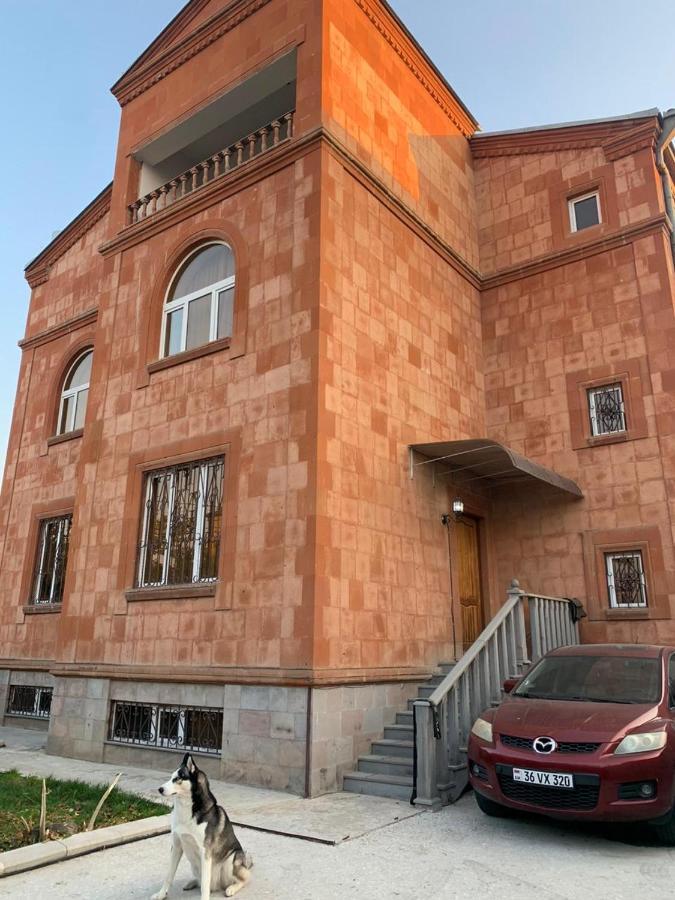 Red Castle Hotel Yerevan Ngoại thất bức ảnh
