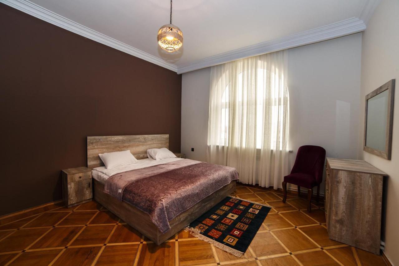 Red Castle Hotel Yerevan Ngoại thất bức ảnh