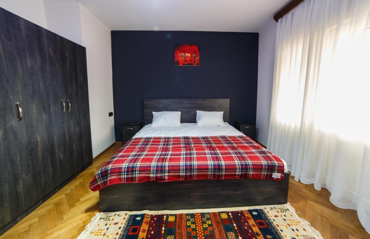 Red Castle Hotel Yerevan Ngoại thất bức ảnh